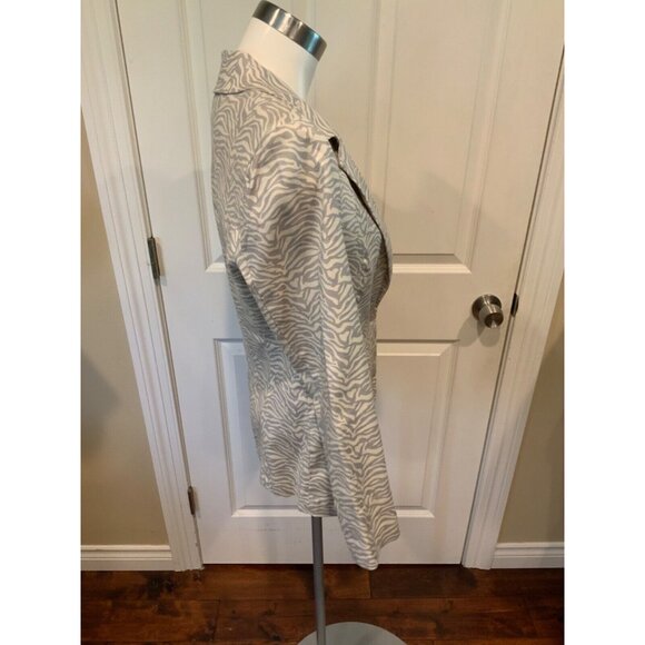 Level 99 Gray & White Linen Zebra Print Blazer W/ Notched Collar, Size 6 - Picture 2 of 5